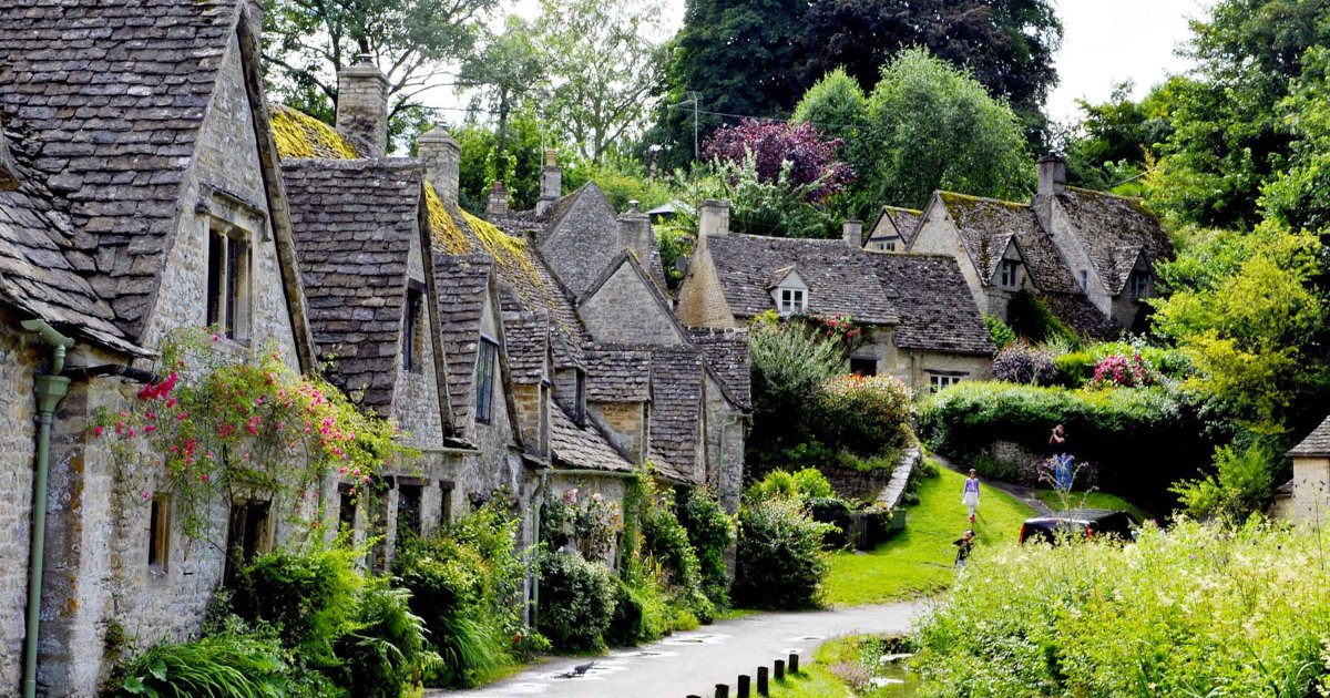 Experience Cotswold villages & landscape / Authentic Europe